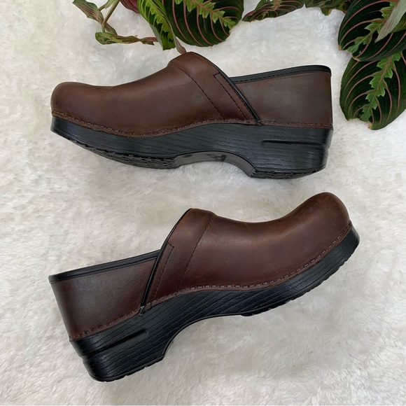 Dansko Professional Antique Brown Oiled Leather Clogs - Picture 8 of 11